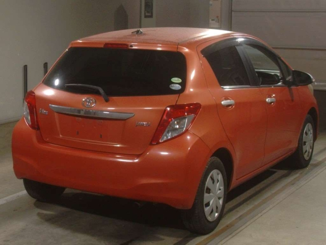 TOYOTA VITZ 2012