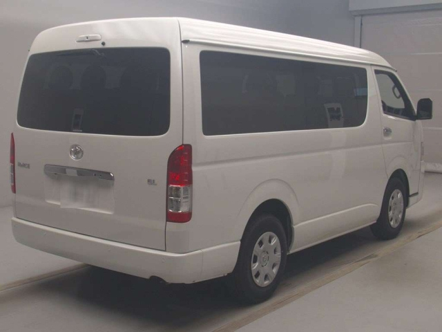 TOYOTA HIACE 2025