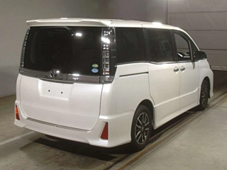 TOYOTA VOXY 2016