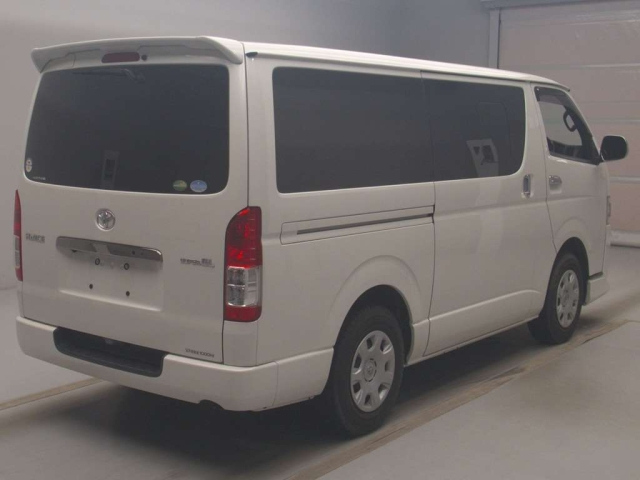 TOYOTA HIACE VAN 2019