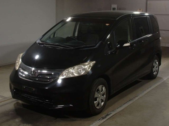 HONDA FREED 2013