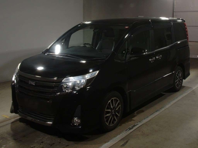 TOYOTA NOAH 2016