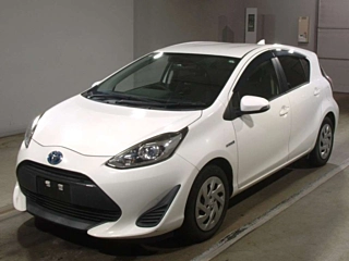 TOYOTA AQUA 2019