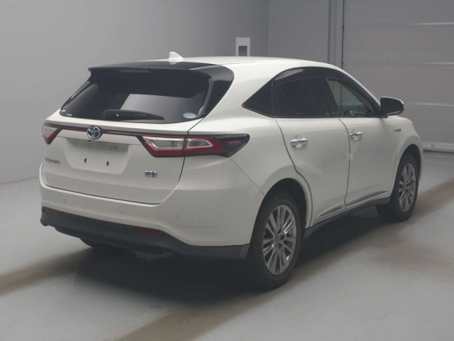 TOYOTA HARRIER 2017