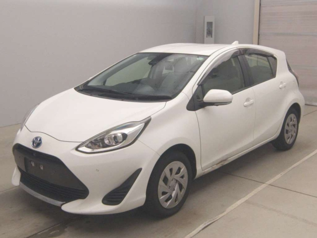 TOYOTA AQUA 2020