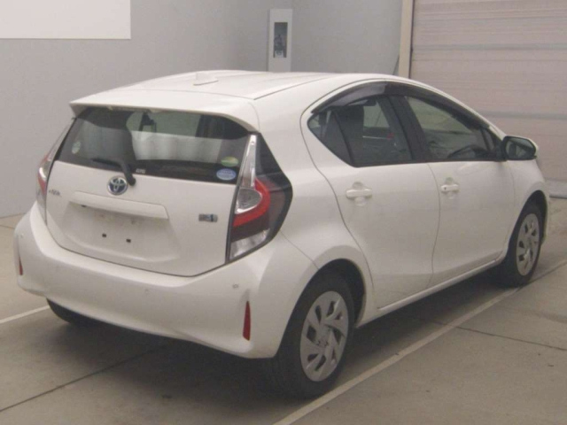 TOYOTA AQUA 2020