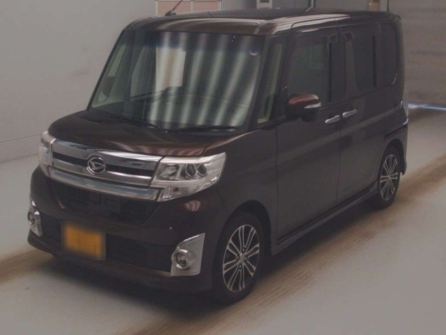 DAIHATSU TANTO 2014