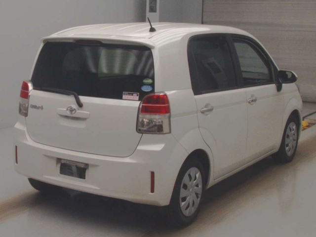 TOYOTA SPADE 2016