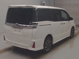 TOYOTA VOXY 2018