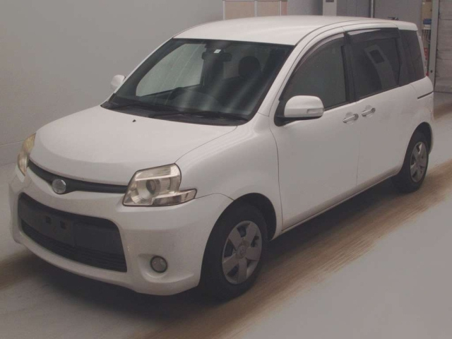 TOYOTA SIENTA 2014