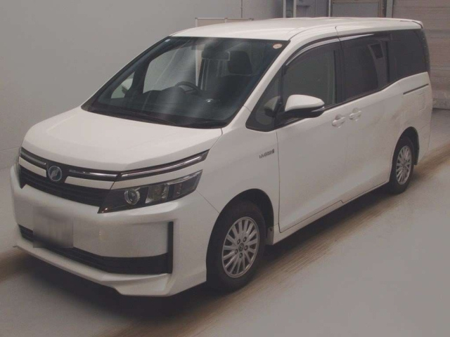 TOYOTA VOXY 2014