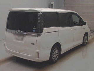 TOYOTA VOXY 2014