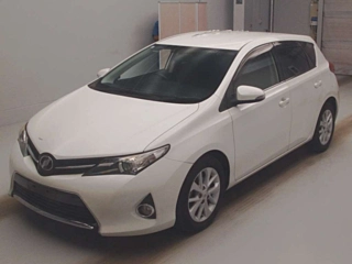 TOYOTA AURIS 2012