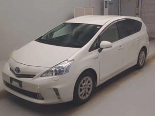 TOYOTA PRIUS ALPHA 2012