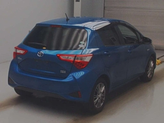TOYOTA VITZ 2017