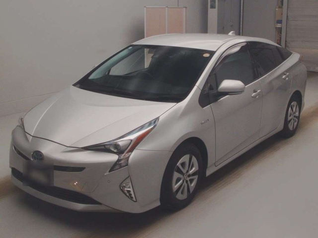 TOYOTA PRIUS 2016