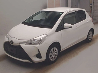TOYOTA VITZ 2018