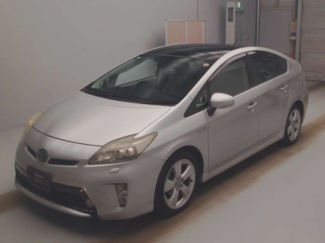 TOYOTA PRIUS 2012