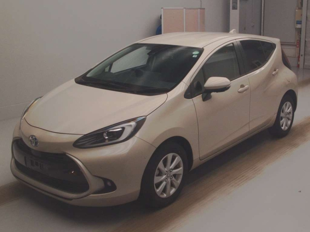 TOYOTA AQUA 2022