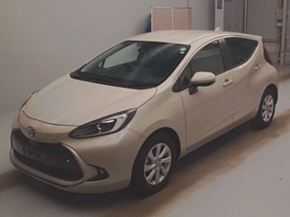 TOYOTA AQUA 2022