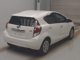 TOYOTA AQUA 2016
