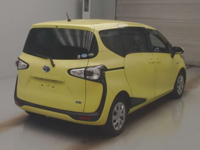 TOYOTA SIENTA 2016