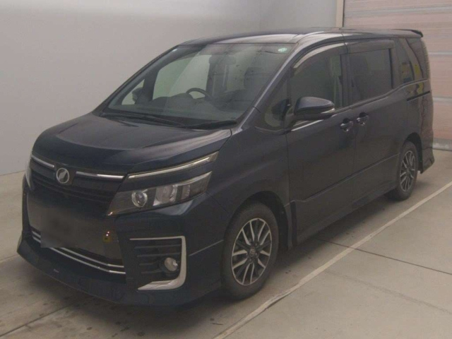 TOYOTA VOXY 2014