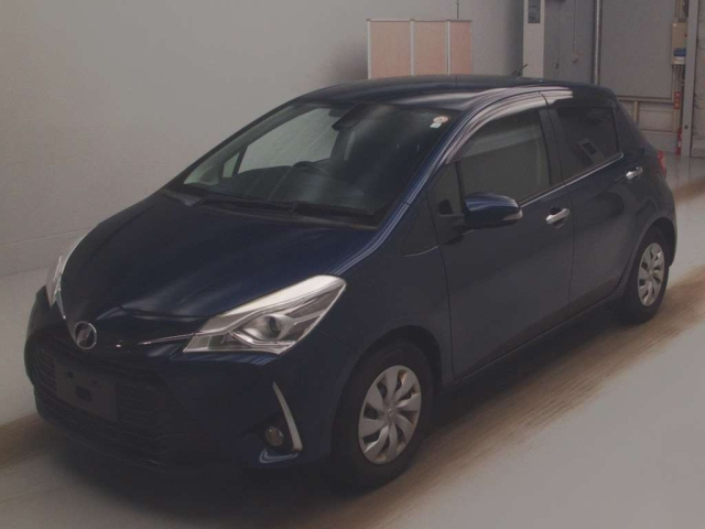 TOYOTA VITZ 2018
