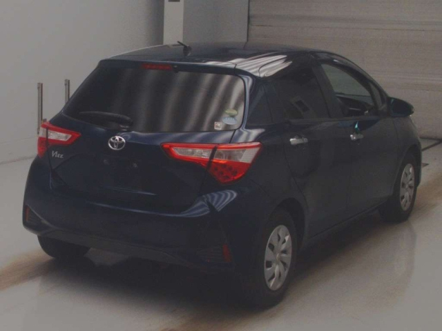 TOYOTA VITZ 2018