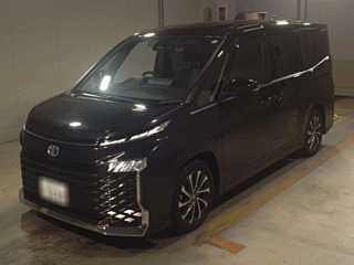 TOYOTA VOXY 2023