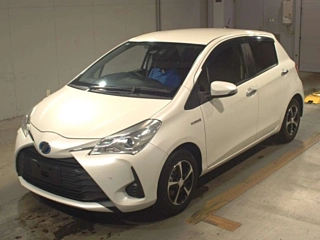 TOYOTA VITZ 2018