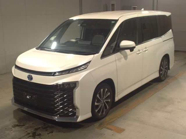 TOYOTA VOXY 2022