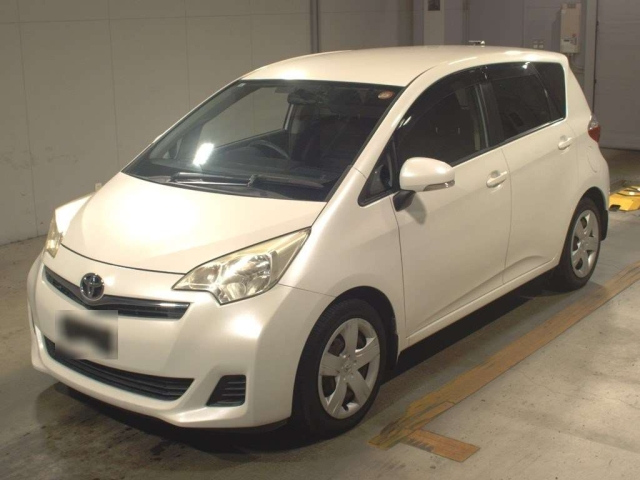 TOYOTA RACTIS 2011