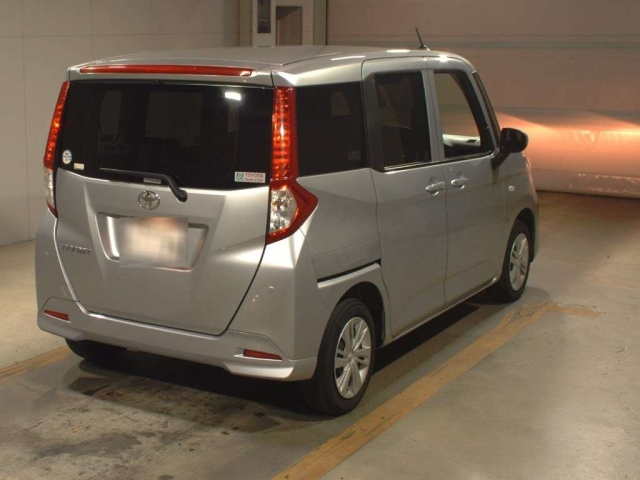 TOYOTA ROOMY 2022