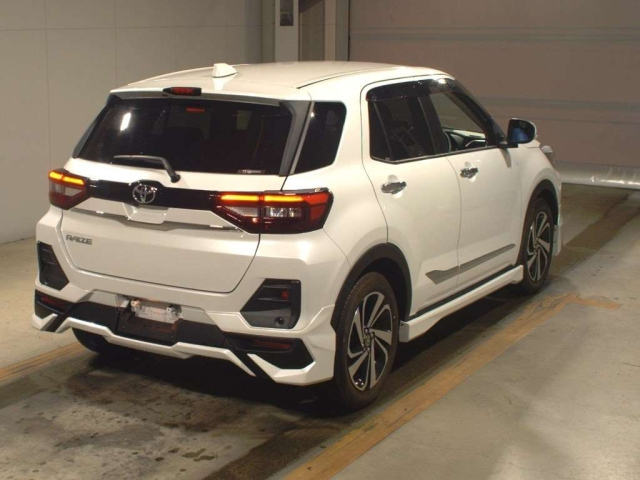 TOYOTA RAIZE 2021