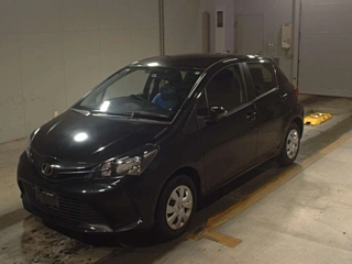 TOYOTA VITZ 2017