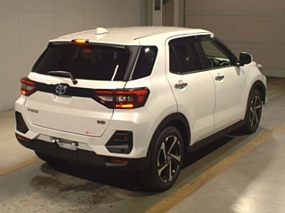 TOYOTA RAIZE 2025