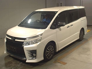 TOYOTA VOXY 2015