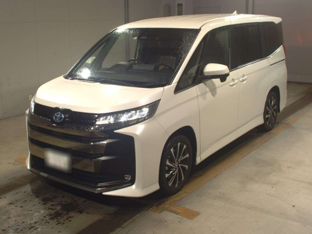 TOYOTA NOAH 2023