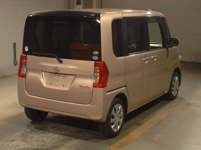 DAIHATSU TANTO 2018