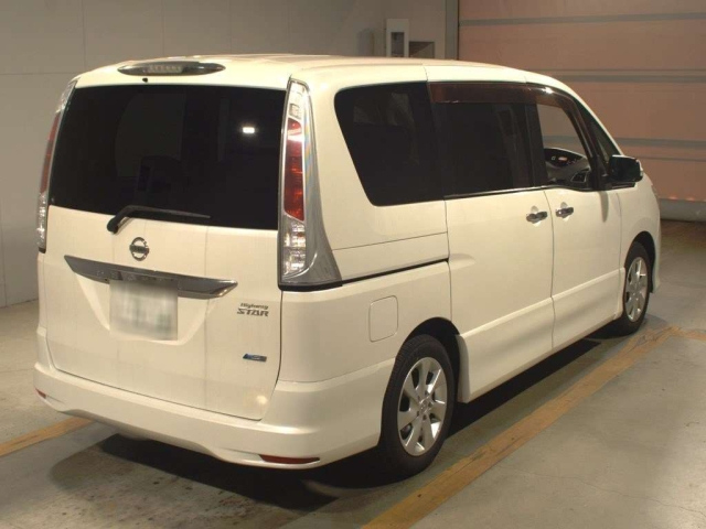 NISSAN SERENA 2011