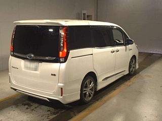 TOYOTA ESQUIRE 2015