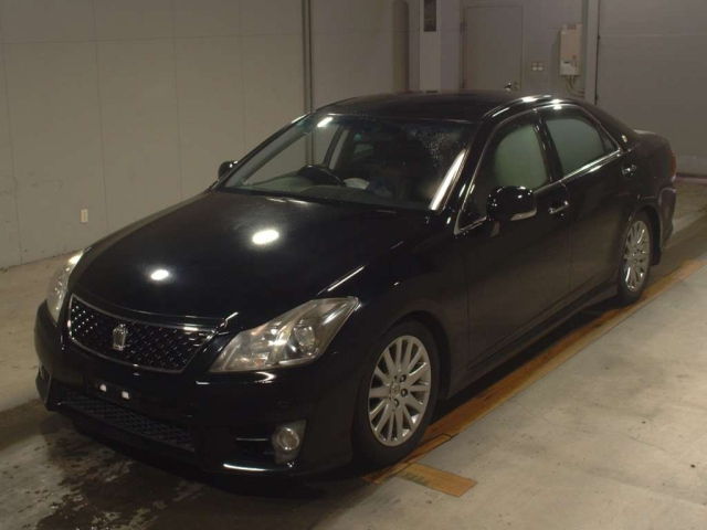 TOYOTA CROWN 2010