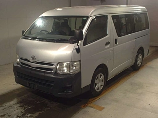 TOYOTA HIACE 2011