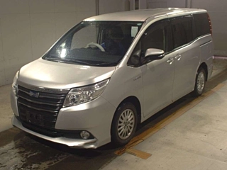 TOYOTA NOAH 2014
