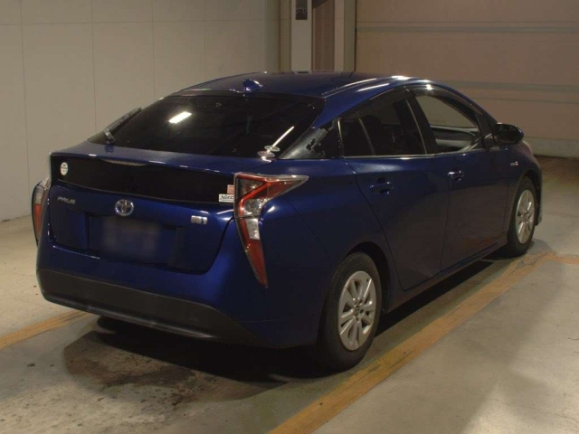 TOYOTA PRIUS 2016