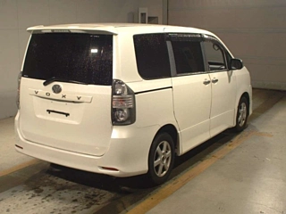TOYOTA VOXY 2008
