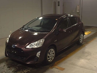 TOYOTA AQUA 2015