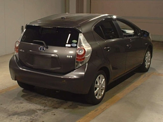 TOYOTA AQUA 2014