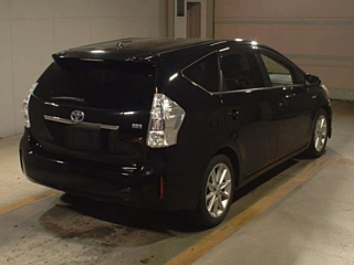 TOYOTA PRIUS ALPHA 2012